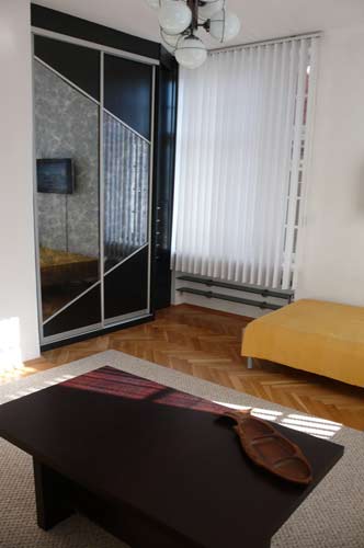 Wohnzimmer und Sofa fr 1 Person