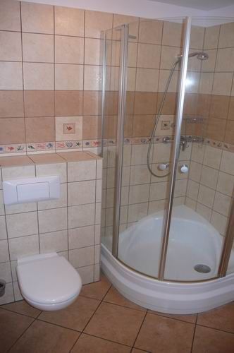 Polen Sopot Appartement zu vermieten. Badezimmer - Haartrockener, Dusche, WC. Ich empfehle Ihnen Appartemente in Zoppot. Machen Sie den Urlaub in Sopot am Meer in in 2010 und 2011!.